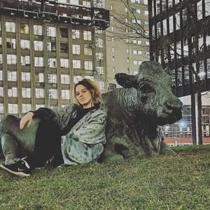 Meet your Posher, Daniella